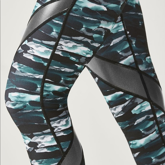 Fabletics Mesh Powerhold Leggings - Picture 2 of 4